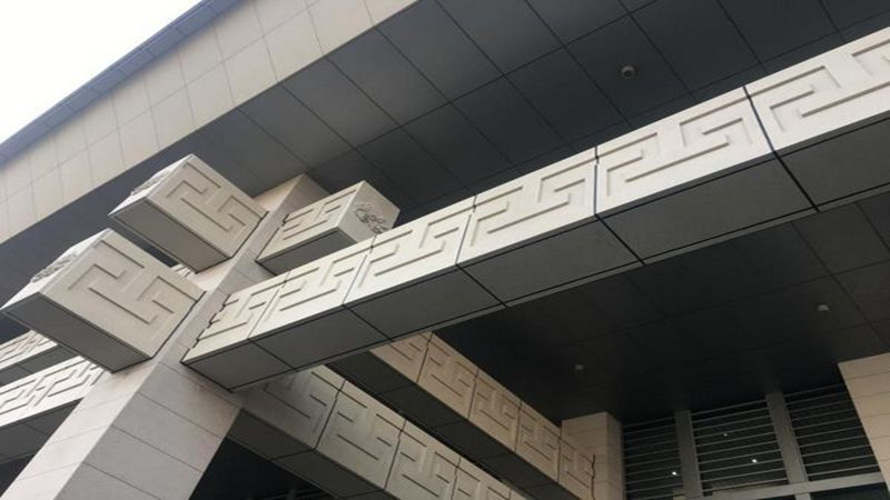 洛陽(yáng)龍門高鐵站